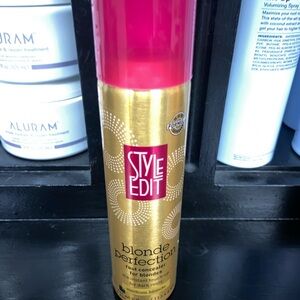 Style Edit Medium Blonde root spray